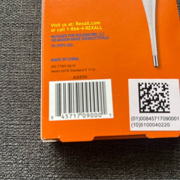 Rexall 60 Second Digital Thermometer Automatic Shut-Off Memory Recall - Picture 3 of 3